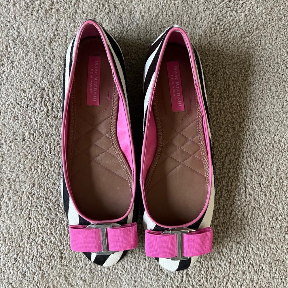 Issac Mizrahi zebra shoes with pink bow